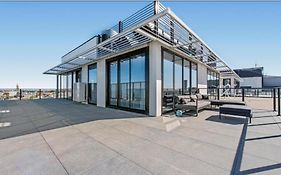 Luxury Penthouse With Astonishing Bay And City Views